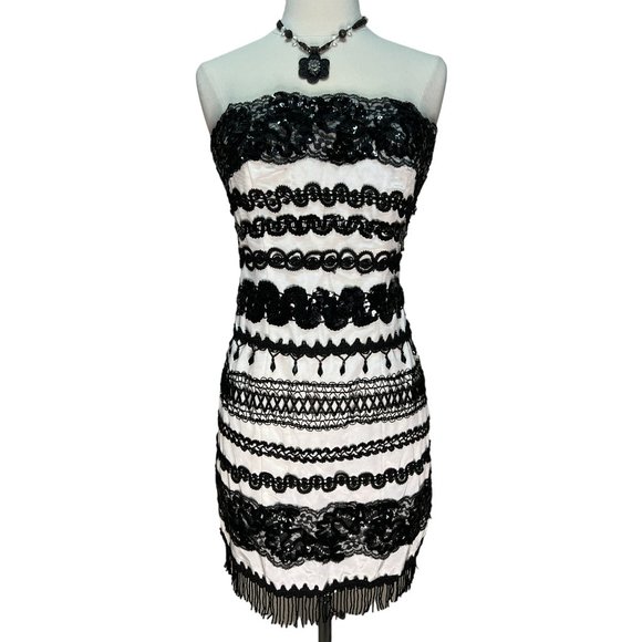 Short black and white strapless dress - Picture 2 of 5